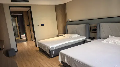 Binzhou Yinuo Qingquan Hotel in Binzhou