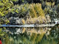 Molanshanju Private Hot Spring Homestay (Bipenggou Scenic Area Li Xiaolu) - جديد