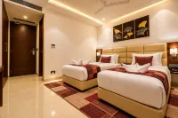 HOTEL TEN SQUARE - 5 Minutes from The Taj Mahal - Spa