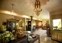 บ้านอัมพวา รีสอร์ท แอนด์ สปา - ที่มีสปา
