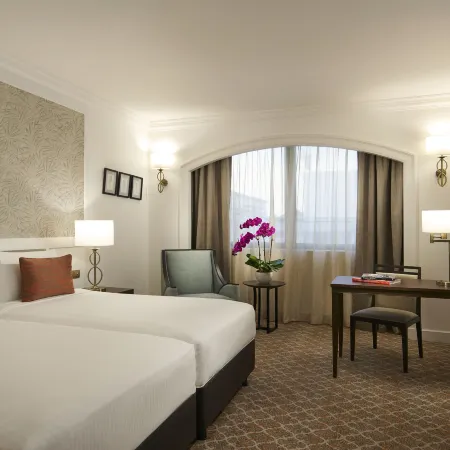 Orchard Rendezvous Hotel by Far East Hospitality Отели рядом с достопримечательностью «Станция MRT Clementi»