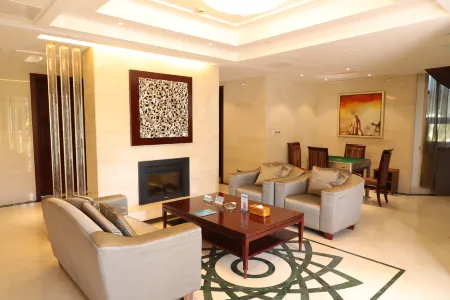 China Garden Hotel Отели рядом с достопримечательностью «Suzhouhuashanziran Sceneic Area»