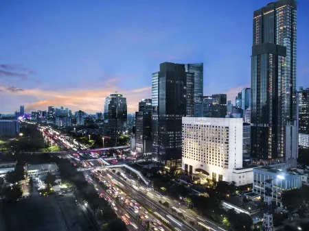 Mangkuluhur ARTOTEL SUITES