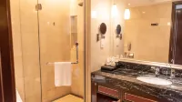 Qingyuan International Hotel Hotels near Beijiang Night Cruise(Gold No. 1 Wharf)