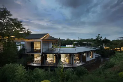 Shanli·Peninsula Waterfront Hot Spring Resort Hotels near Caribiland