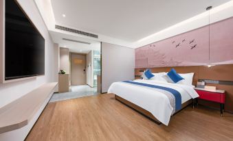 Suzhou Longdeng Bamboo Hotel (Sucheng Shiyizhong Tongji Campus)