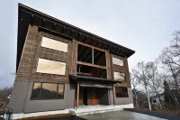 Tombi Lodge