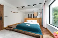 Jiguan Cave Yuelai Yueman Homestay English