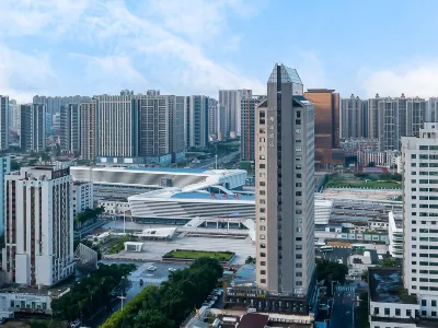 Xana Hotelle (Maoming High-Speed Railway Station North Square)