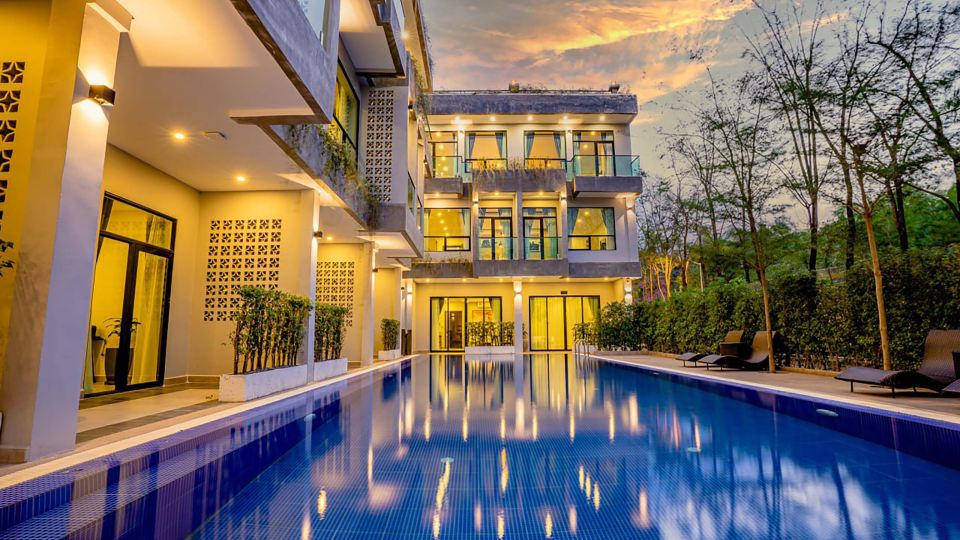 Rainforest Hotel by Nsun