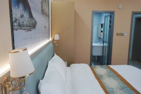 Heyue Hotel (Wantian Plaza) Отели рядом с достопримечательностью «Zijiang scenery belt»