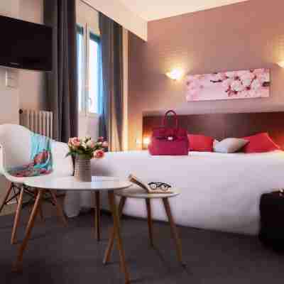Logis Hôtel Grand Hôtel d'Orléans Rest. le Goulu Rooms