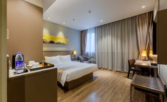 Home Inn Plus (Zhengzhou CBD Convention and Exhibition Center)