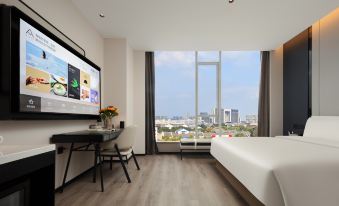 Hangzhou GongShu Asian Games Park Atour Hotel