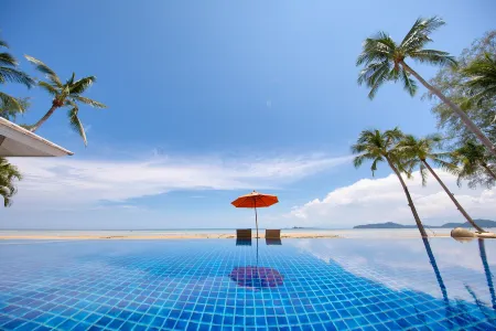 La Lagune Отели рядом с достопримечательностью «Ban Sairee»