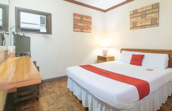 奎松市紅多茲公寓式酒店 @ 百老匯庭院