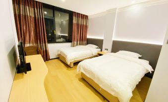 Zhenghe Yinquan Business Hotel