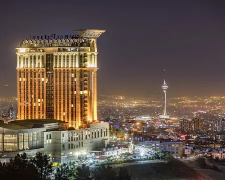 Espinas Palace Hotel โรงแรมในเตหะราน