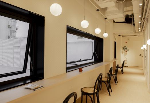 하이 코지 유스 호스텔 아늑한 객실 침대