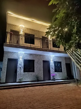 Antarctic Village HaiZhiLanHomestay Отели рядом с достопримечательностью «Denglou Cape»