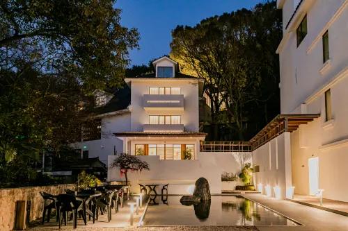 Putuo Mountain Luojia Xugu Collection Hotel - 3 stelle