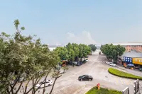 Qingju Hotel (Zhongshan Xiaolan Station Branch)
