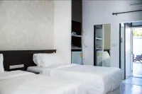 Singharaj Boutique Hotel - piscina