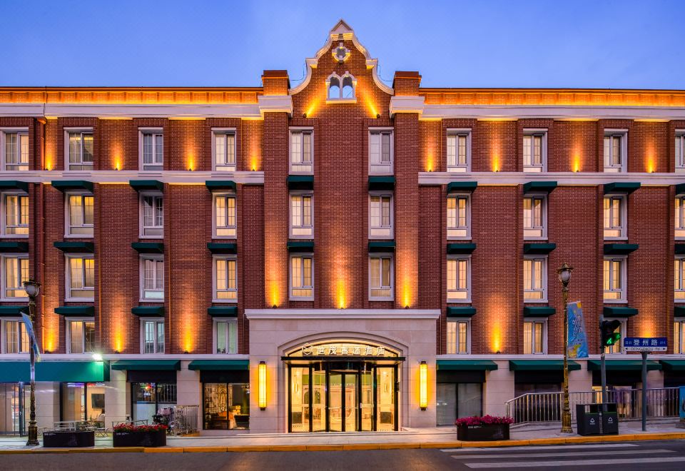 hotel overview picture