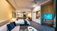 Sunway Sanctuary - Seniors Hotel & Residences - balcony