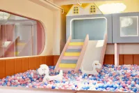 LiCLOUDS HOTEL (Guilin Two Rivers and Four Lakes Xiangshan Park)