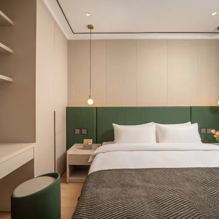 LeFull Apart‘Hotel