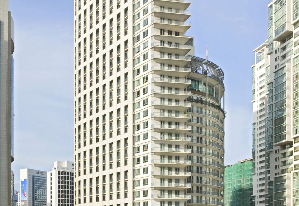 1. 애스콧 쿠알라 ..