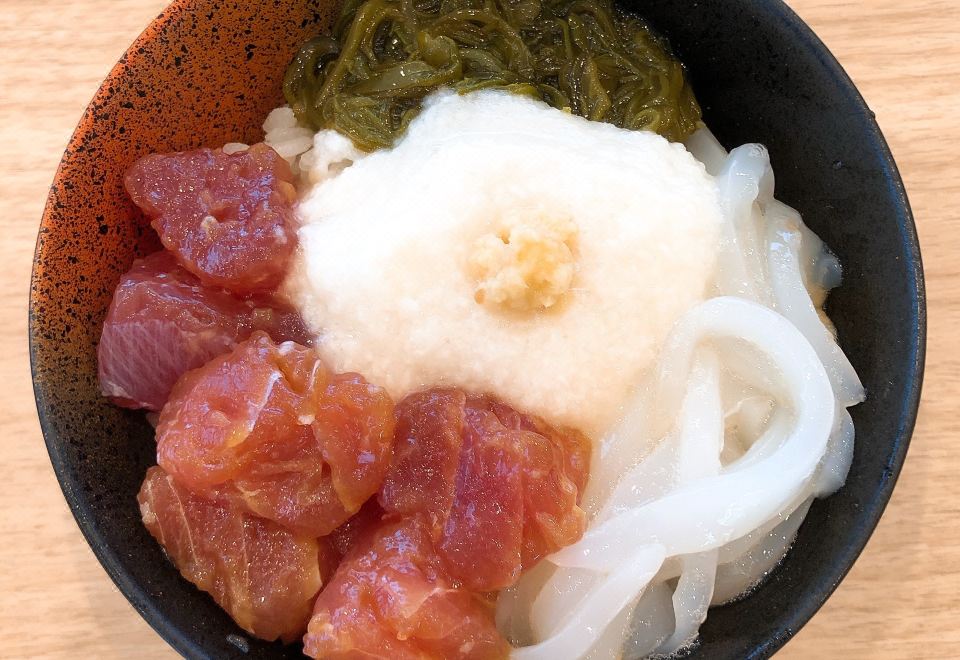 도미 인 혼하치노헤 핫 스프링스