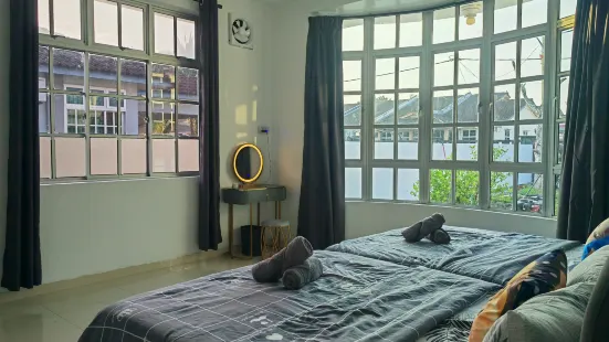 Padang Serai Deluxe Roomstay