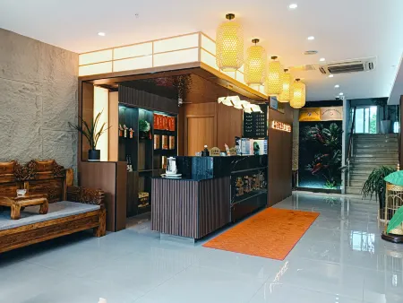 Qiu Jinjiang Hotel Отели рядом с достопримечательностью «First Mountain»