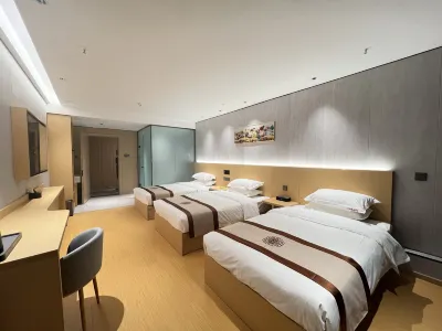 Jintaibai Boutique Hotel (Qingnian West Road) Hotels near CNOOC Engineering Technology College Xinjiang Branch