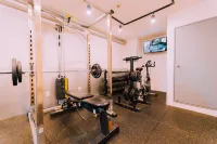 Minimalist Loft 6: Namba Compact Studio & 24/7 Gym Access 1