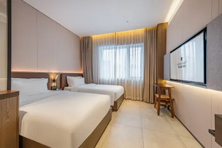 Guangzhou Tianhe TaiKoo Hui Rezen Select Hotel