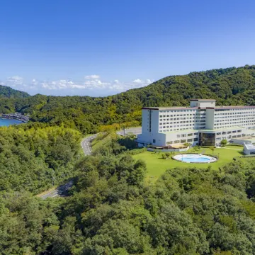 Mercure Kyoto Miyazu Resort & Spa Отели рядом с достопримечательностью «Компания Shiraito Shuzo Co., Ltd.»