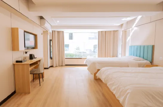 Yuxi Mengzhijia Theme Hotel