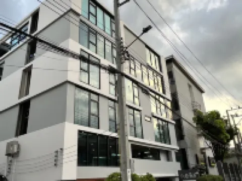 フルリッチ レジデンス ワット ラートプラーオ周辺のホテル