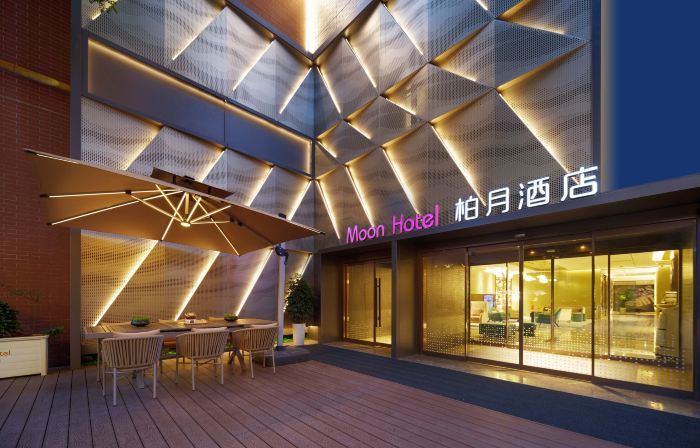 Moon Hotel