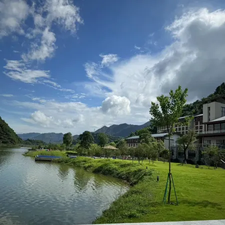 BJG Swan Lake Hot Spring Hotel