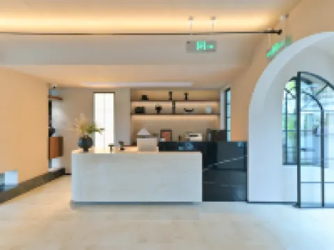 The Jade Retreat Hotels in Menghai