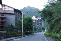 Zhongmai Mijing Hotel (Bama Longevity Village) - Mountain view