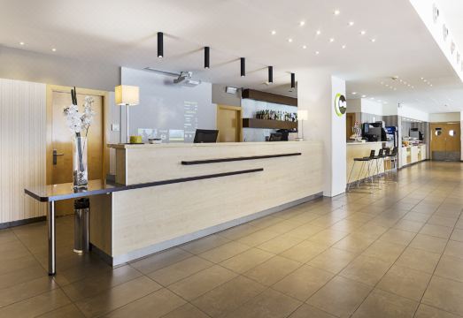 호텔 조식 및 부대시설