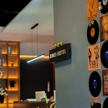Seekway Hotel (Baolong Tiandi)