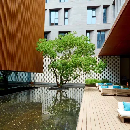 Floral Hotel·Laiye Private Hot Spring Villa (Tai Bai Mountain Tourist Center No Mountain Residence)