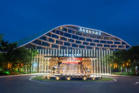 CHARMING HOTEL