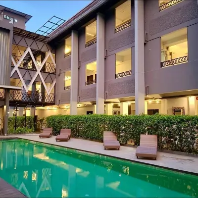 Shane Hotel Hotels near Phung Noi Bakery